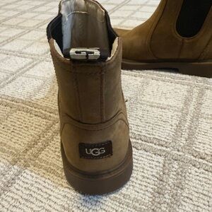 Youth Ugg Boots, great condition. Worn once.